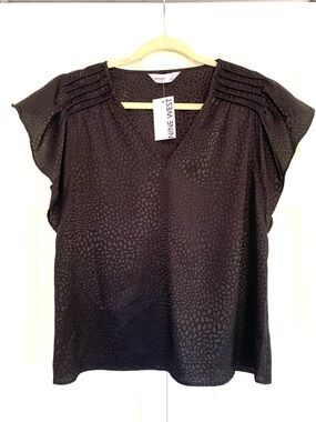 Nine West Snakeskin Print Ruched Shoulder Flutter Sleeve V-neck Top